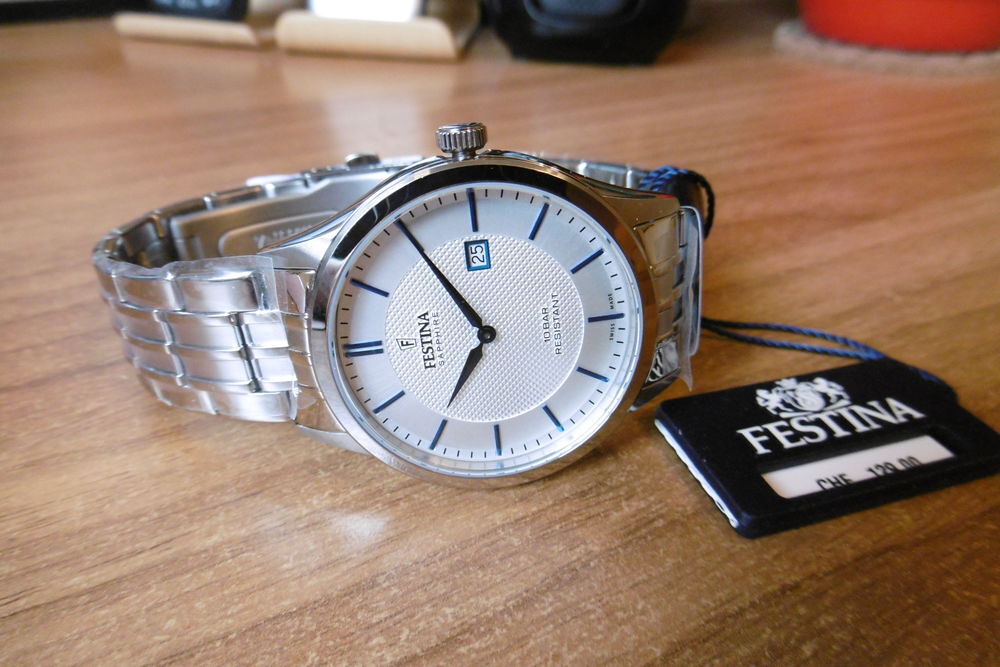 Montre Festina NEUVE jamais port&eacute;e Bijoux et montres