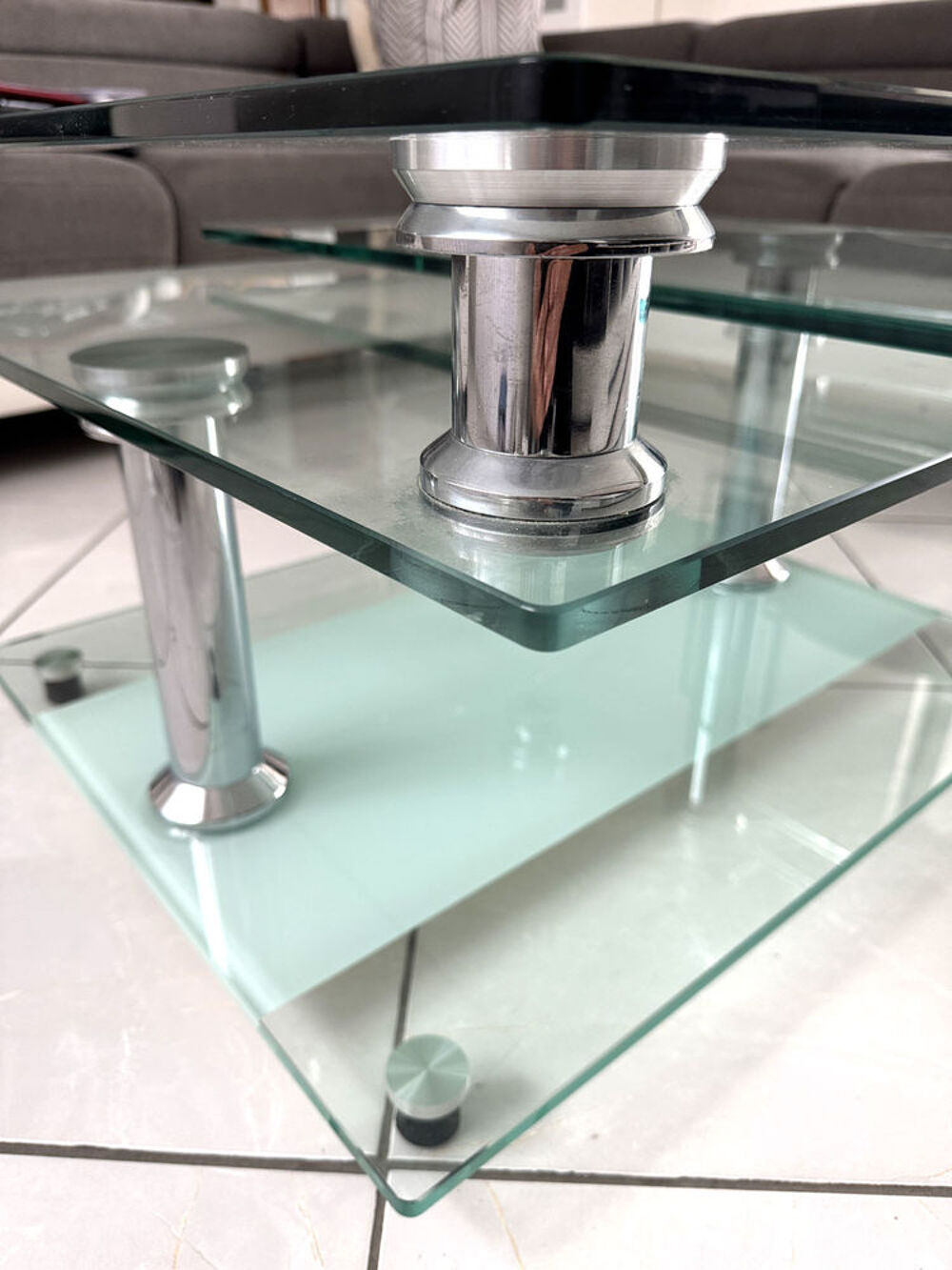 Table basse de salon en verre Meubles