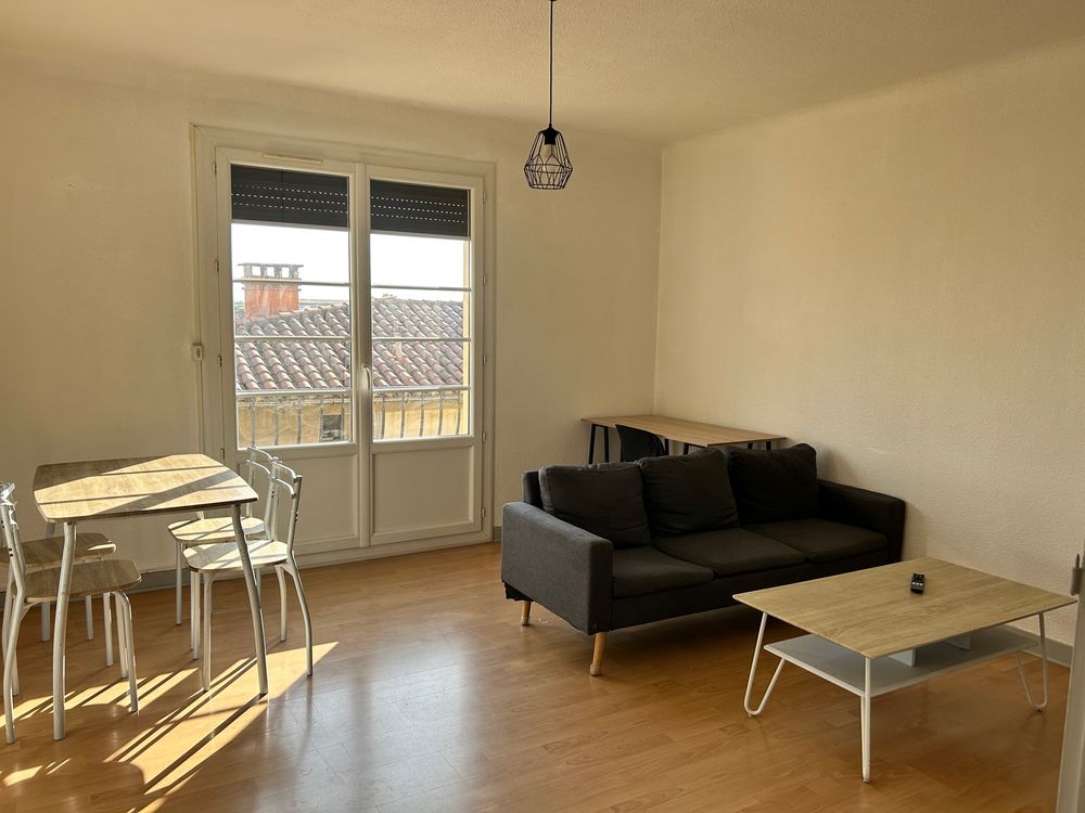 Location Appartement Appartement T3 meublé dernier étage secteur Lycée Arago Perpignan