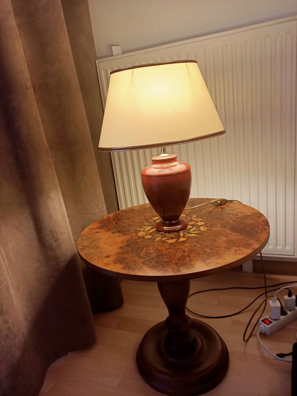 Petite table Meubles