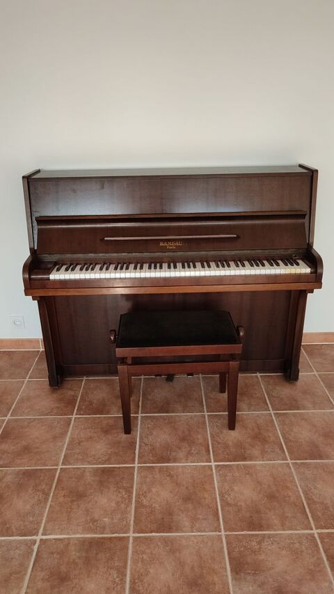 PIANO DROIT  600 Troyes (10)