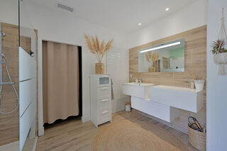  Villa  vendre 9 pices 220 m