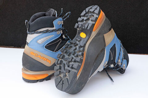 Chaussures de randonnes montagne  120 Salindres (30)