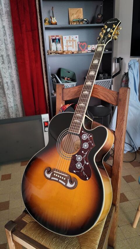 Guitare lectro acoustique Epiphone EJ-200 SCE/VS 390 Sarrians (84)