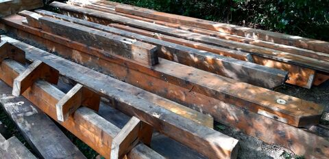 poutres sapin d'une charpente d�mont�e 0 Vaulnaveys-le-Bas (38)