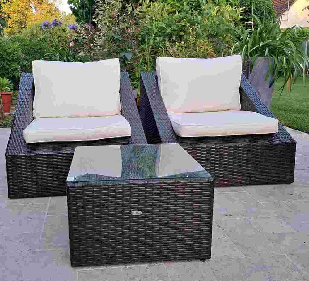 Salon de jardin r&eacute;sine tress&eacute;e avec coussins Meubles