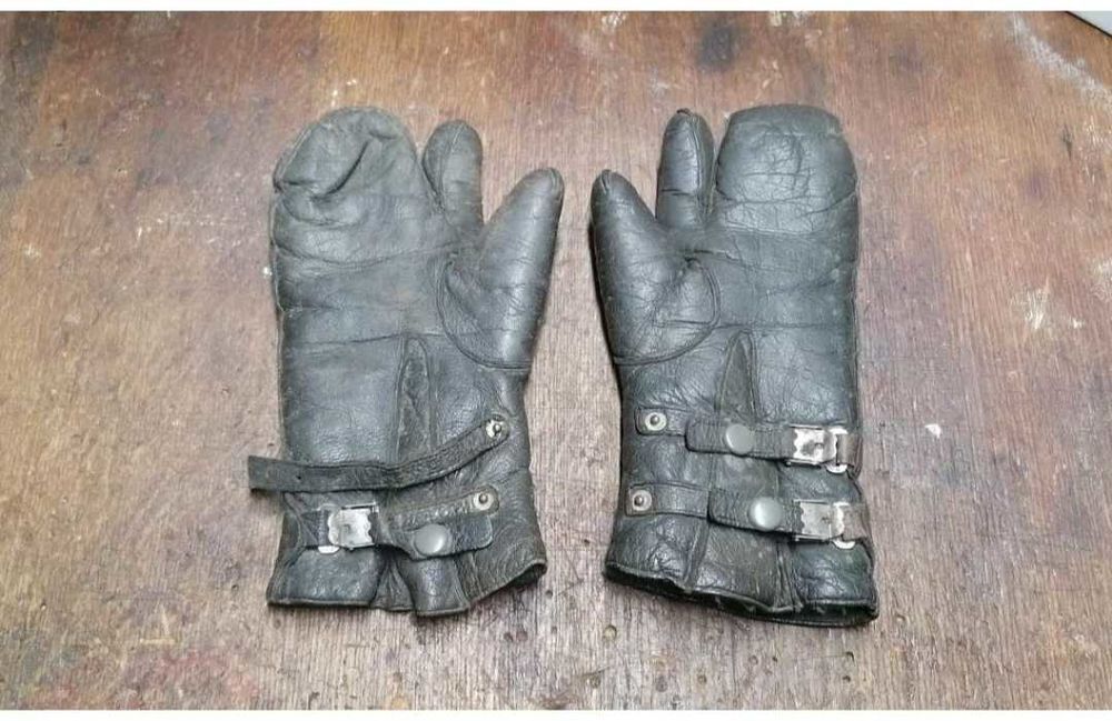 gants militaire Luftwaffe pilote mitrailleur Allemand WW2 