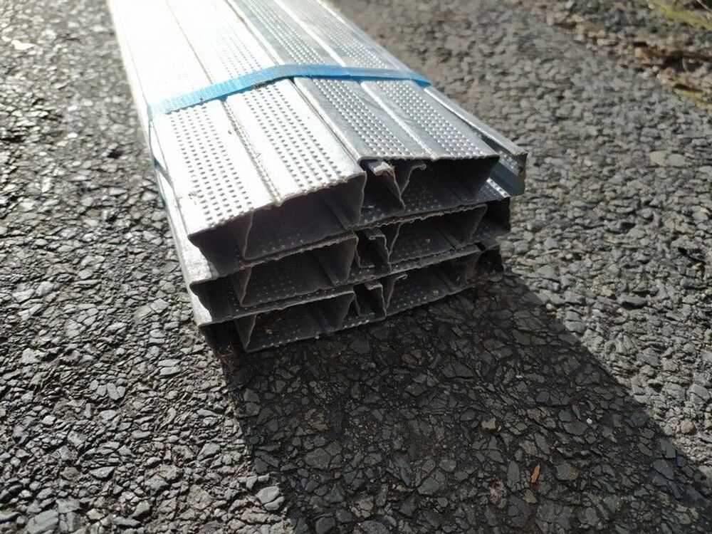 Lot 32 Fourrures Rail Placo 17-55 x 3M Bricolage
