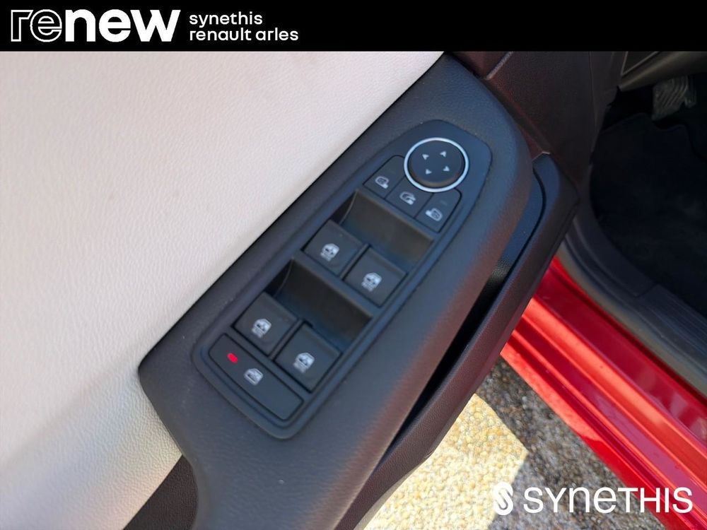 Clio V Clio E-Tech 140 - 21N Intens 2022 occasion 13200 Arles