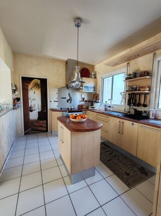  Maison à vendre 8 pièces 163 m²