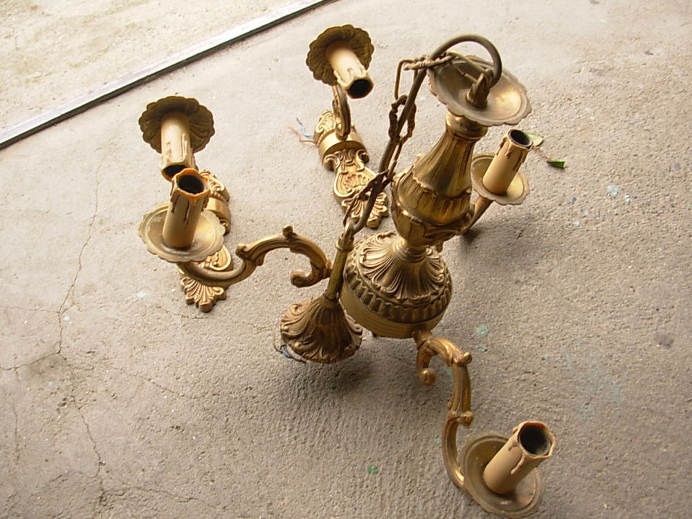 LUSTRE ET APPLIQUES EN BRONZE Décoration