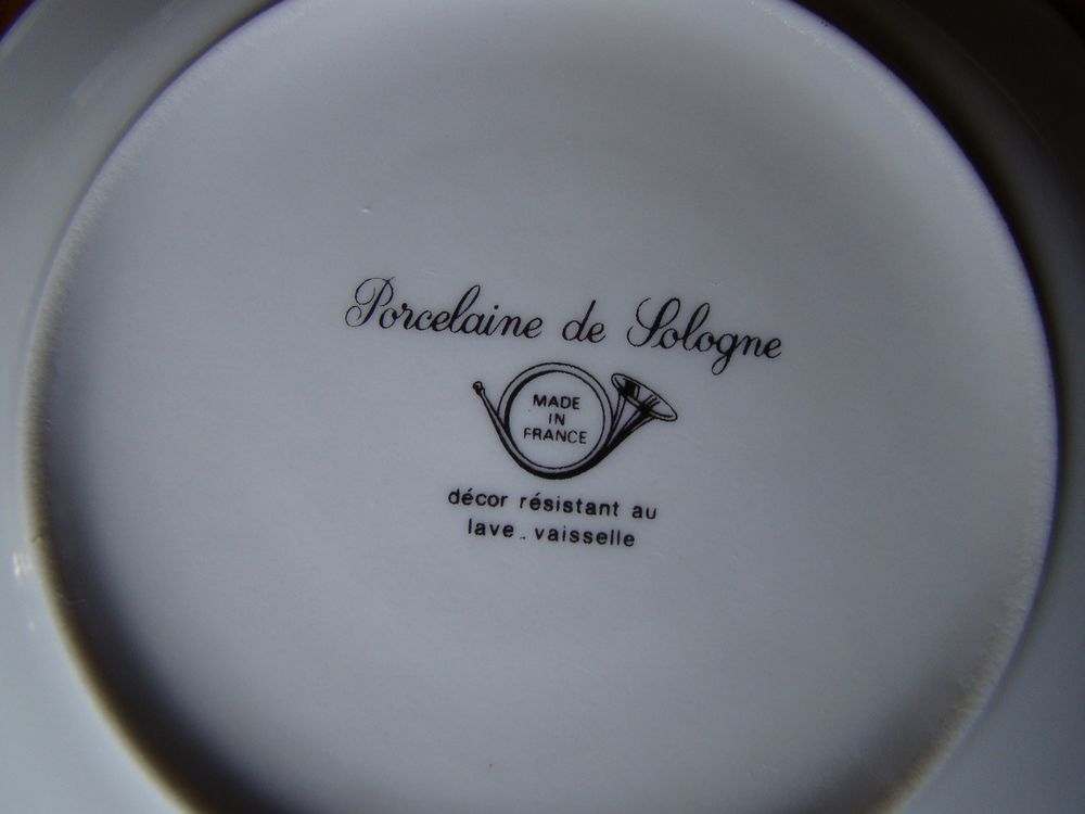 Service &agrave; caf&eacute; 12 tasses porcelaine de Sologne vintage Neuf Cuisine