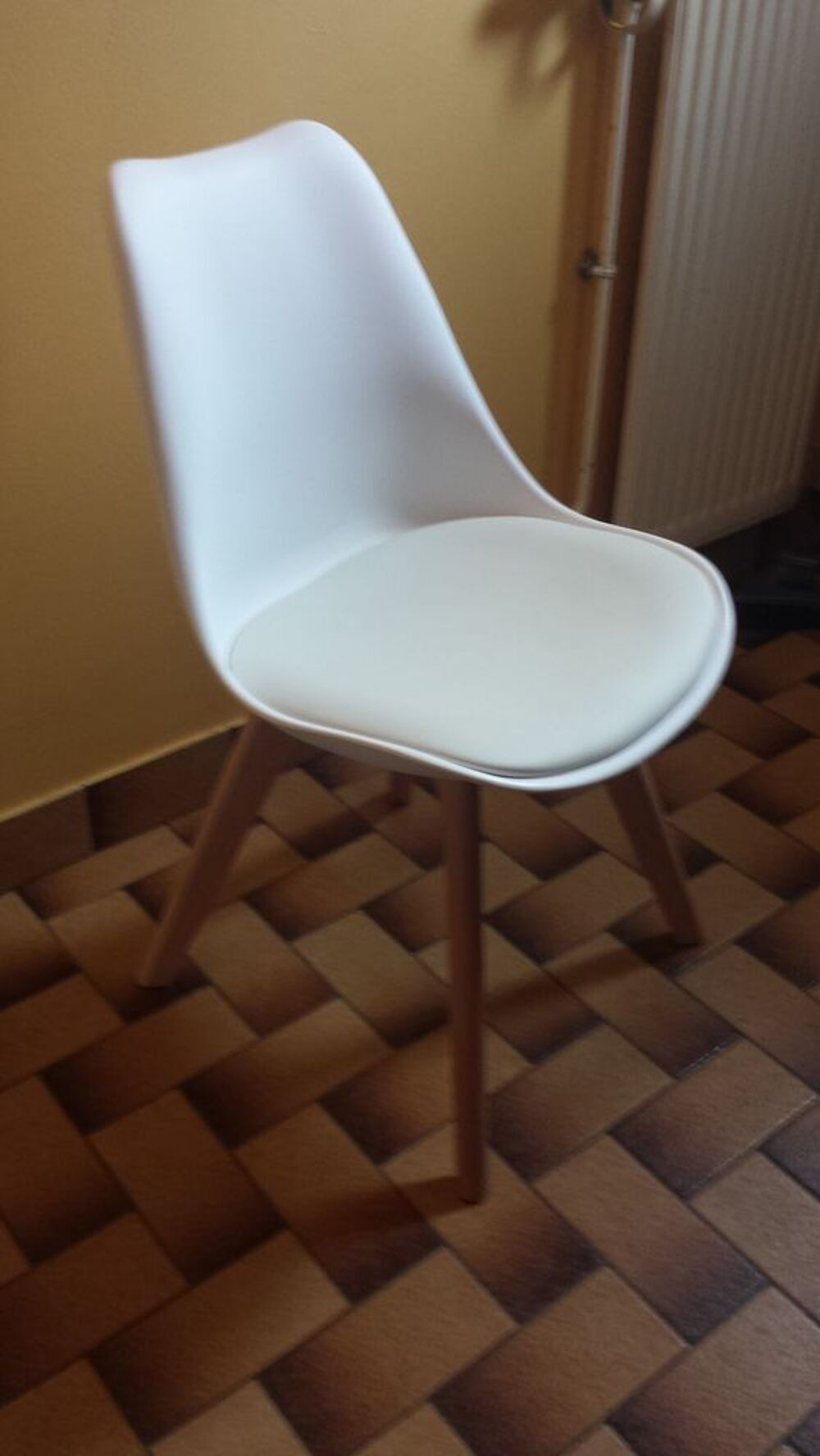 CHAISES Meubles