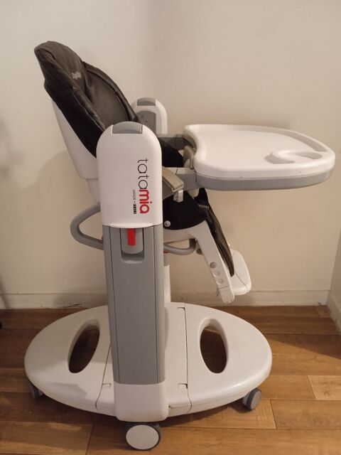 Chaisse haute bb. Peg perego, Tata mia. 100 Paris 9 (75)