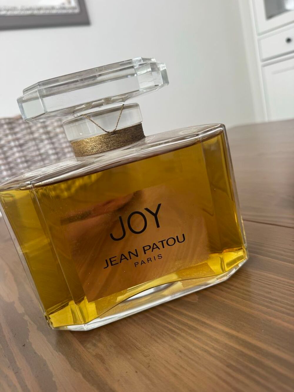 factice g&eacute;ant de parfum Joy de Jean patou 