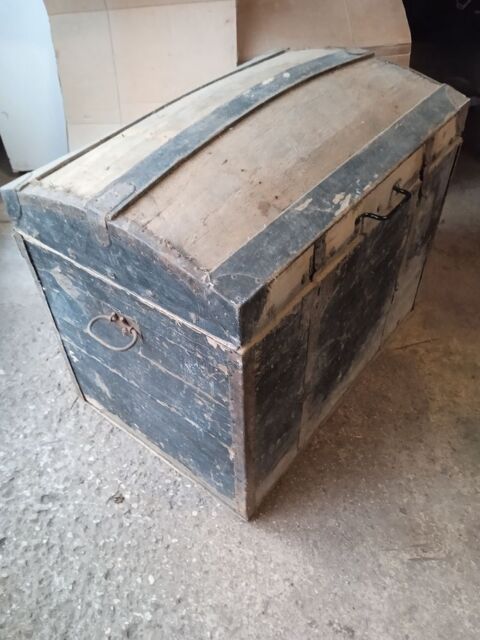Malle en bois (Coffre ) 65 Broyes (51)