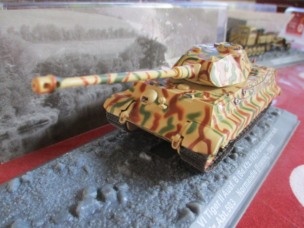 V&eacute;hicule militaire de collection 1/72 i&egrave;me 