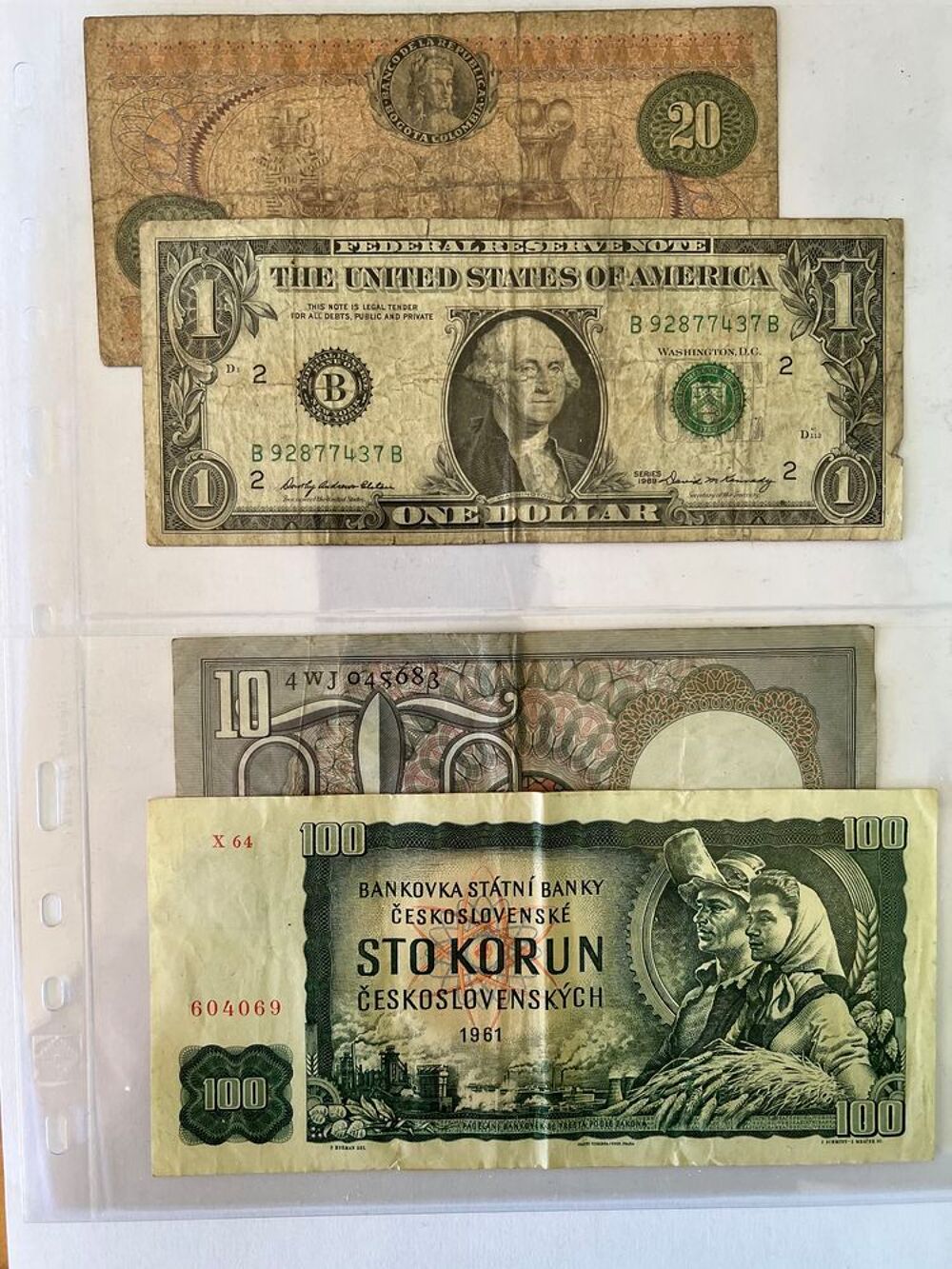 collection de billets et anciennes pi&egrave;ces de monnaies 