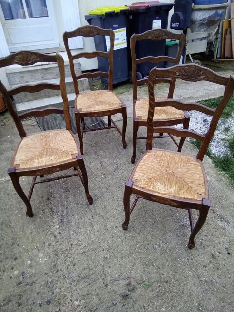 lot de 4 chaise en bois et paille  50 Donnemarie-Dontilly (77)