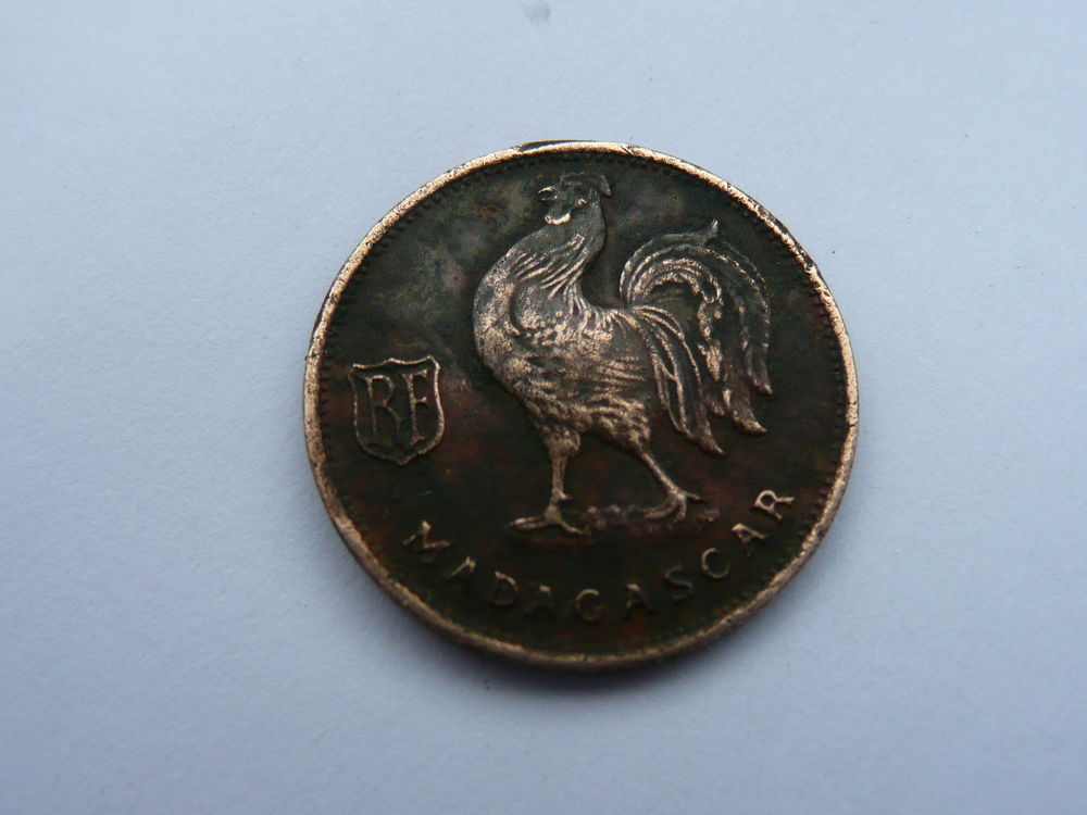 Pi&egrave;ce 50 centimes Honneur Patrie Madagascar1943 