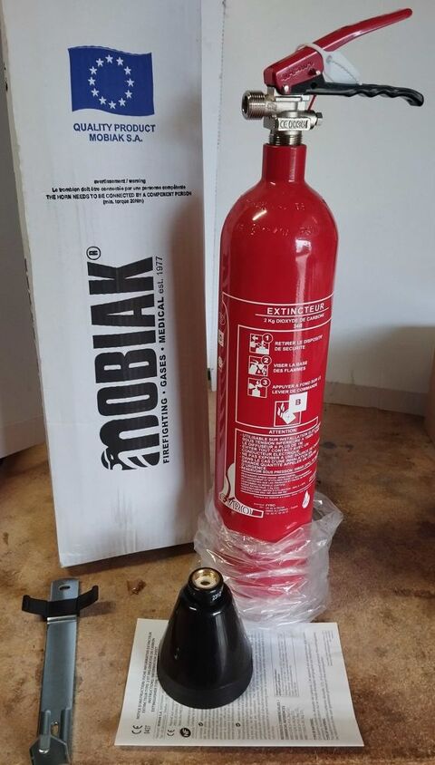 extincteur CO2-2kg 15 30190 Collorgues