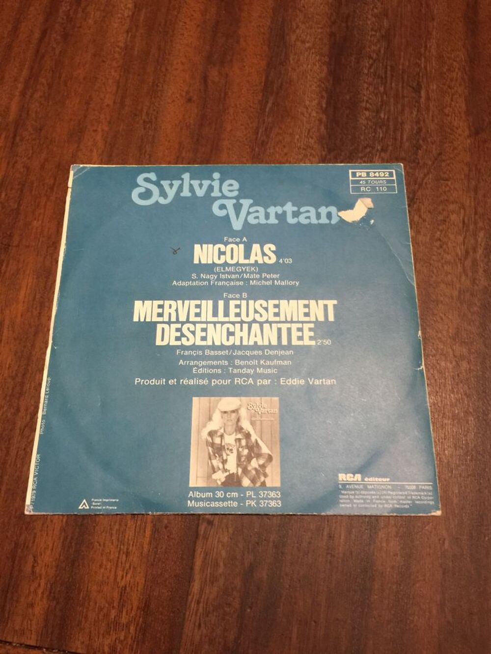 Vends Vinyle 45 tours Sylvie Vartan &acute;&acute; Nicolas &acute;&acute; CD et vinyles