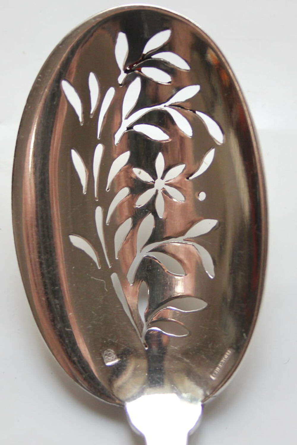 Cuill&egrave;re m&eacute;tal argent saupoudreuse CHRISTOFLE Cuisine