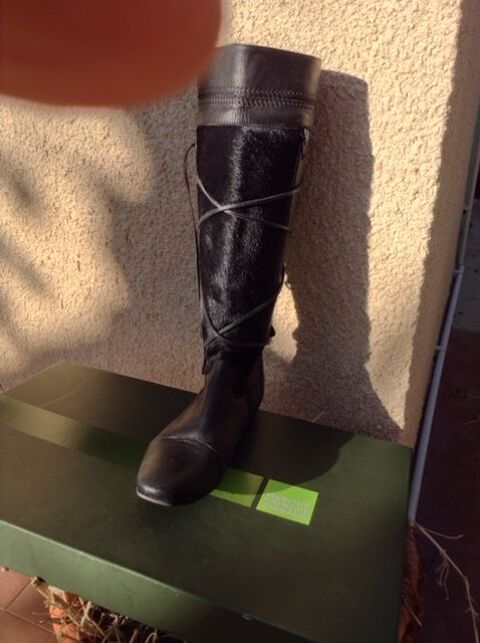 BOTTES CUIR NOIR MARITE ET FRANÇOIS GIRBAUD 90 La Valette-du-Var (83)