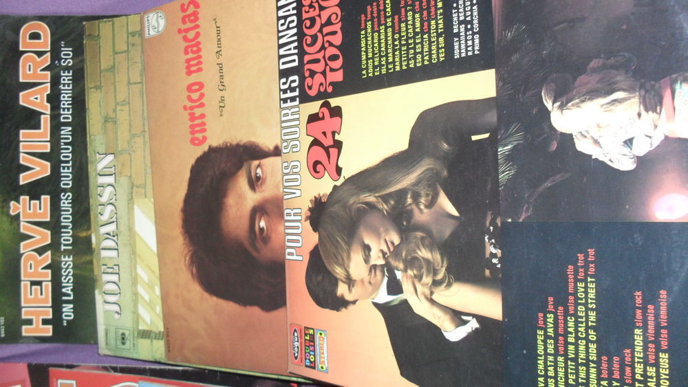 vinyles 33 et 45 tours avec pochettes Audio et hifi