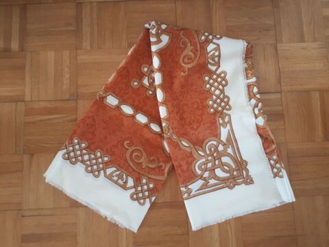 Ch�le foulard NEUF SANS ETIQUETTE 10 Villemomble (93)