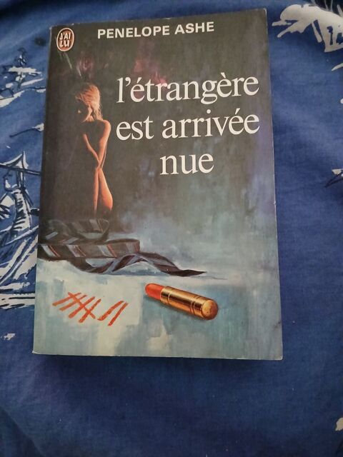 LIVRE L'ETRANGERE EST ARRIVEE NUE 3 Triel-sur-Seine (78)