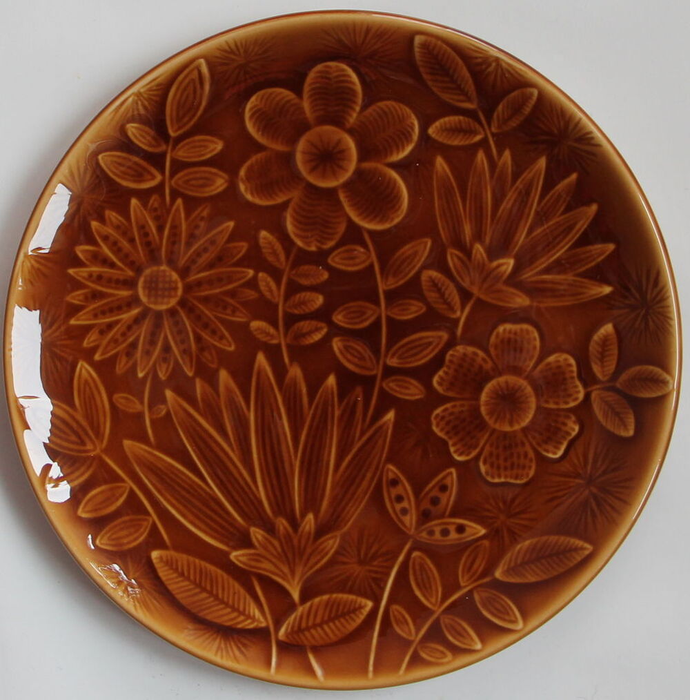 Assiettes &agrave; dessert Sarreguemines fleurs vintage 70 Cuisine