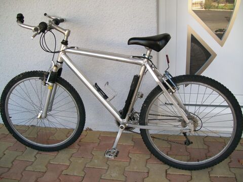 v�lo homme ou ado en alu
21 vitesses 90 Chadurie (16)