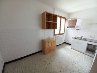 Appartement à louer 5 pièces 109 m²