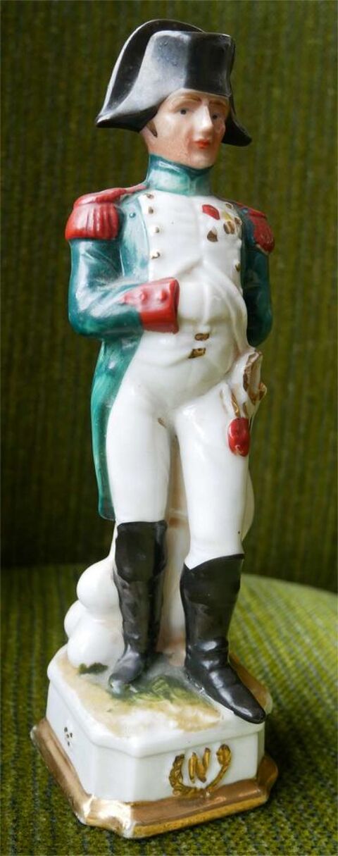 Statuette Napol�on 10 Saint-Germain-du-Plain (71)