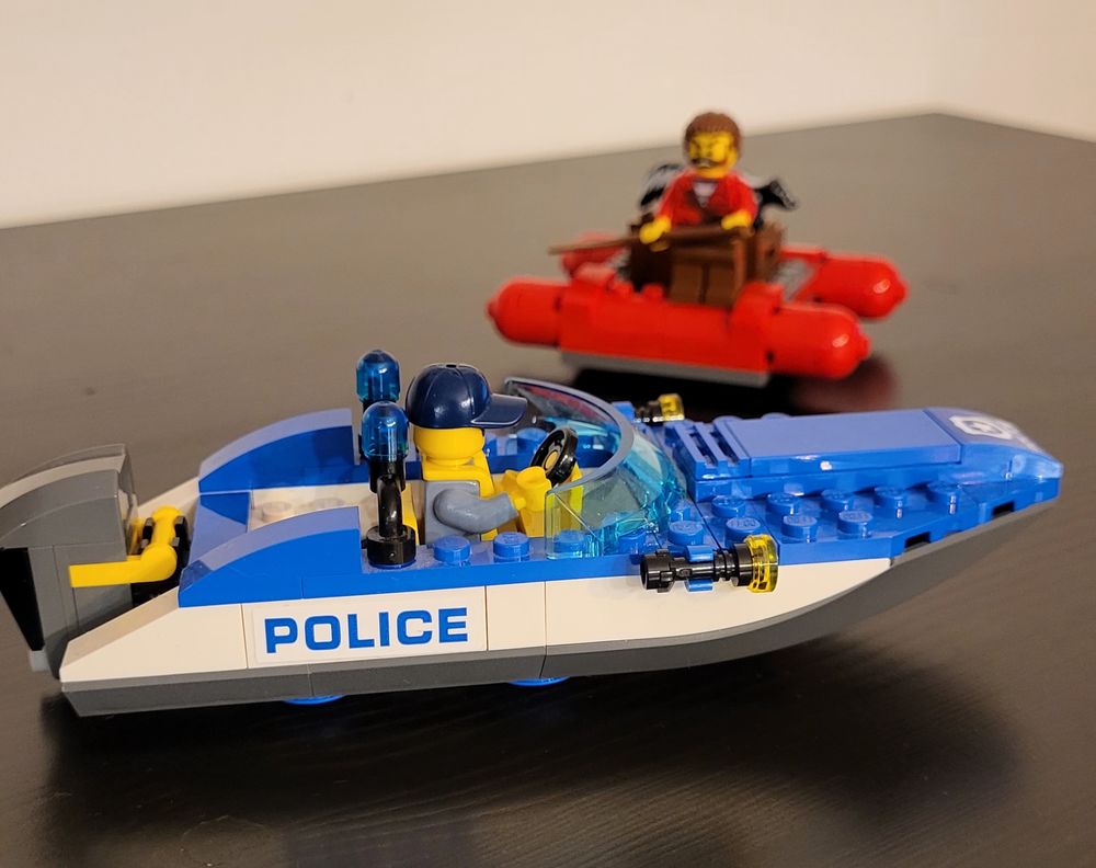 Lego city arrestation en hors-bord ref 60176 Jeux / jouets
