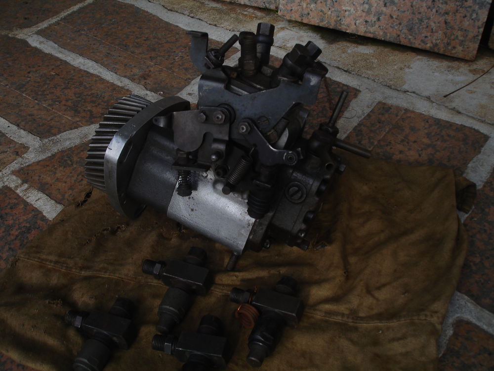 pompe injection + 4 injecteurs Bricolage