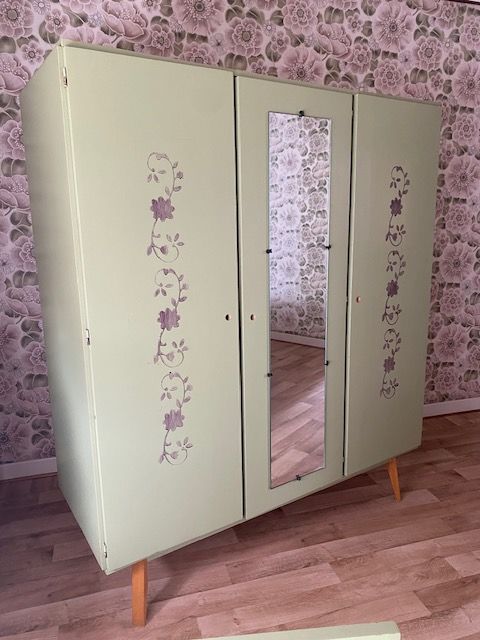 armoire vintage 20 Cosnes-et-Romain (54)