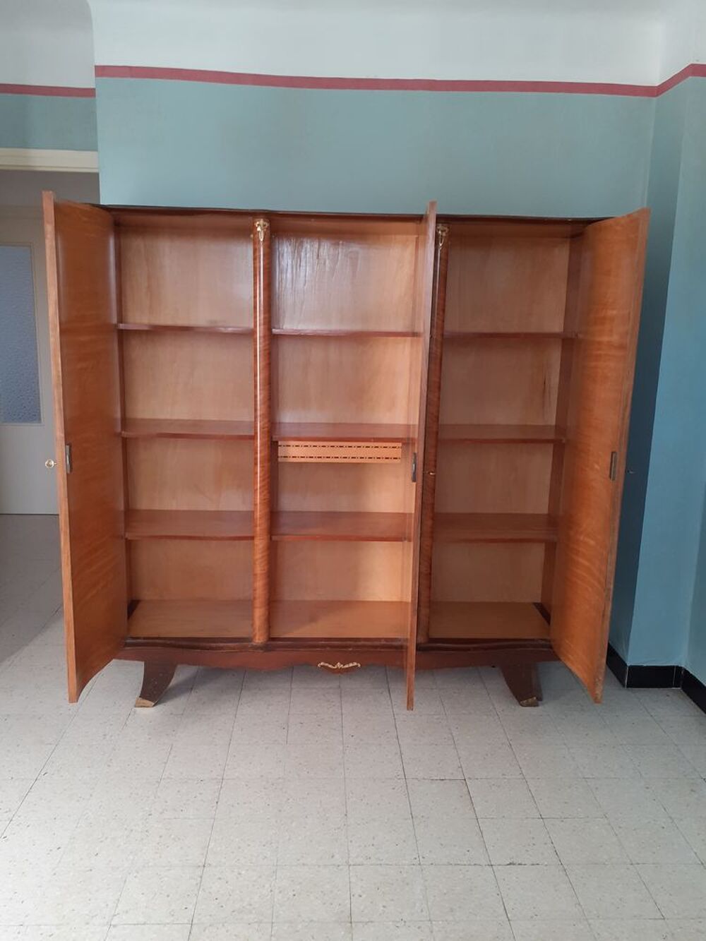 Belle armoire Meubles