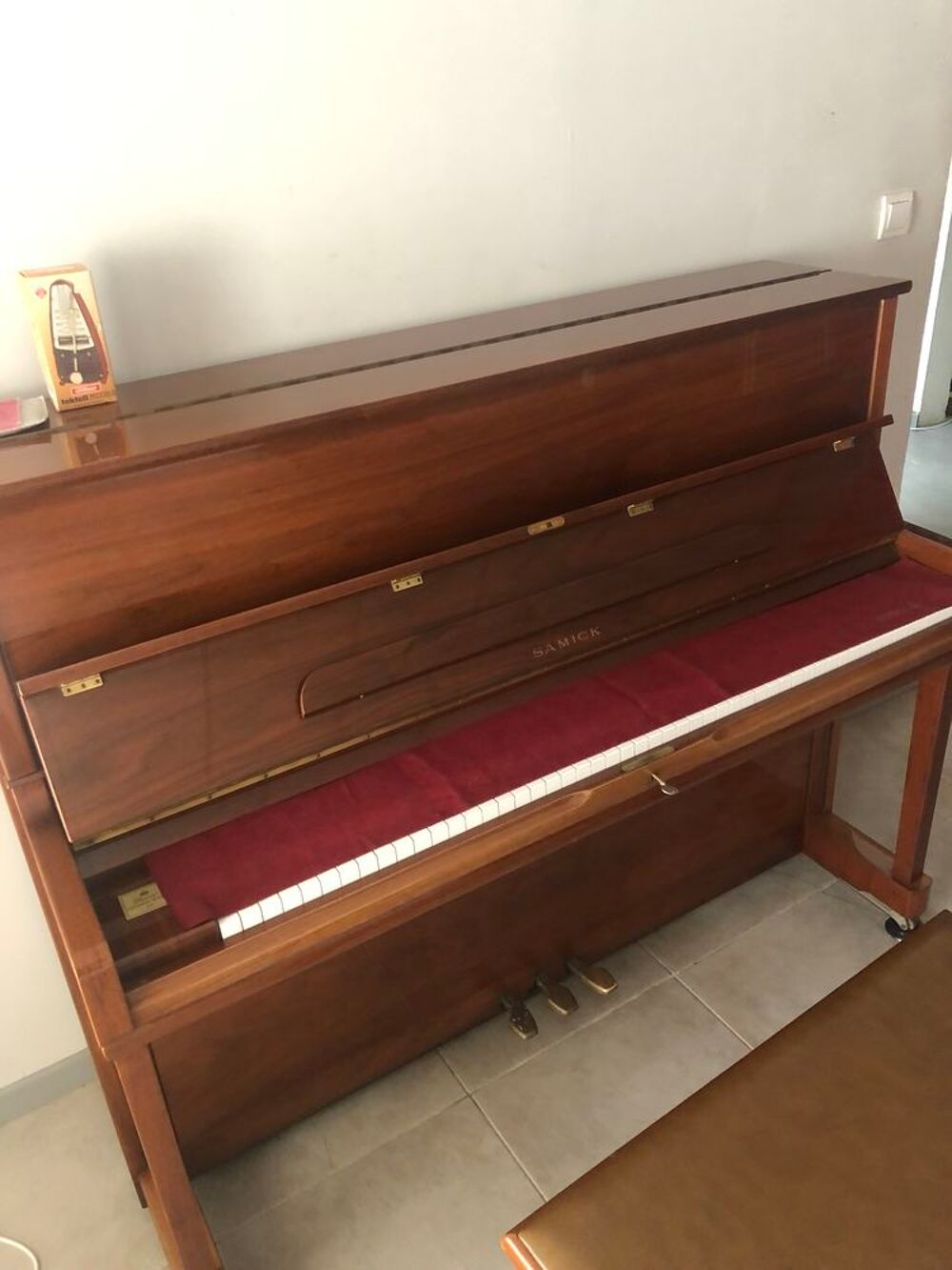 Piano droit marque Samick Instruments de musique