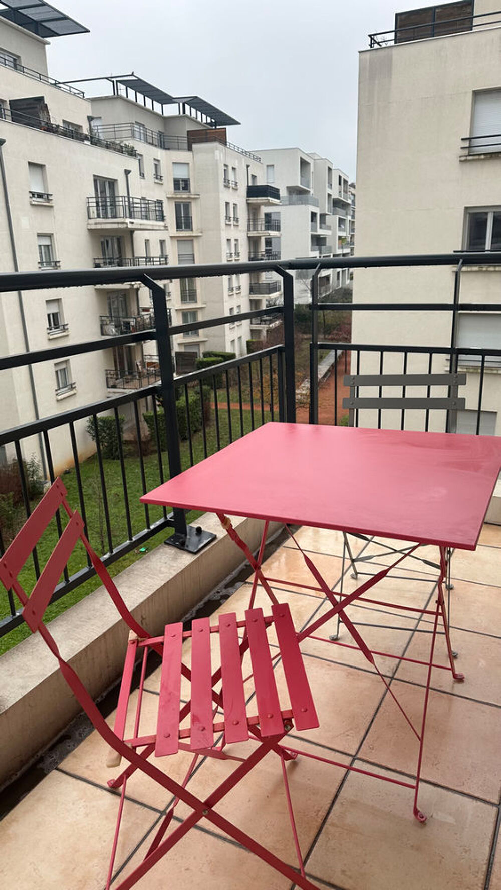 Table d'ext&eacute;rieur avec chaises et coussins Meubles