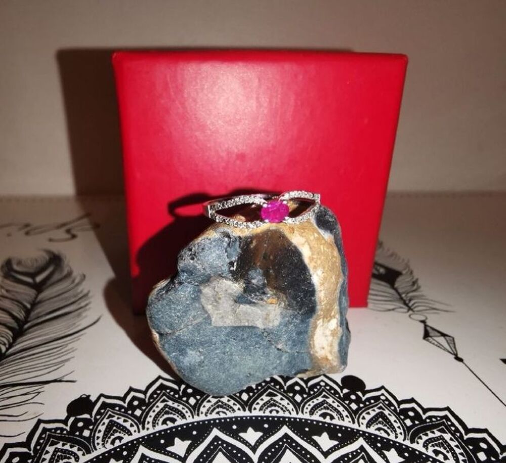Bague taille 54
Bijoux et montres