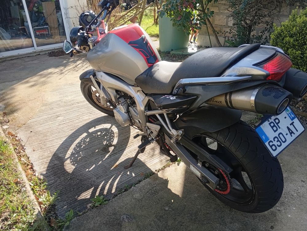 YAMAHA 2006 occasion 77400 Lagny-sur-Marne