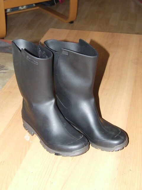 Bottes SOLOGNAC (unisexe) Noire,Pointure 35 36 NEUVES 5 Bagnolet (93)