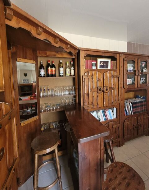 Bar et 2 tabourets 600 Saint-Dizier (52)