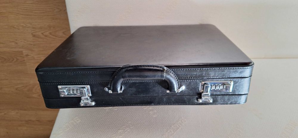Malette ou Attach&eacute;-case Maroquinerie