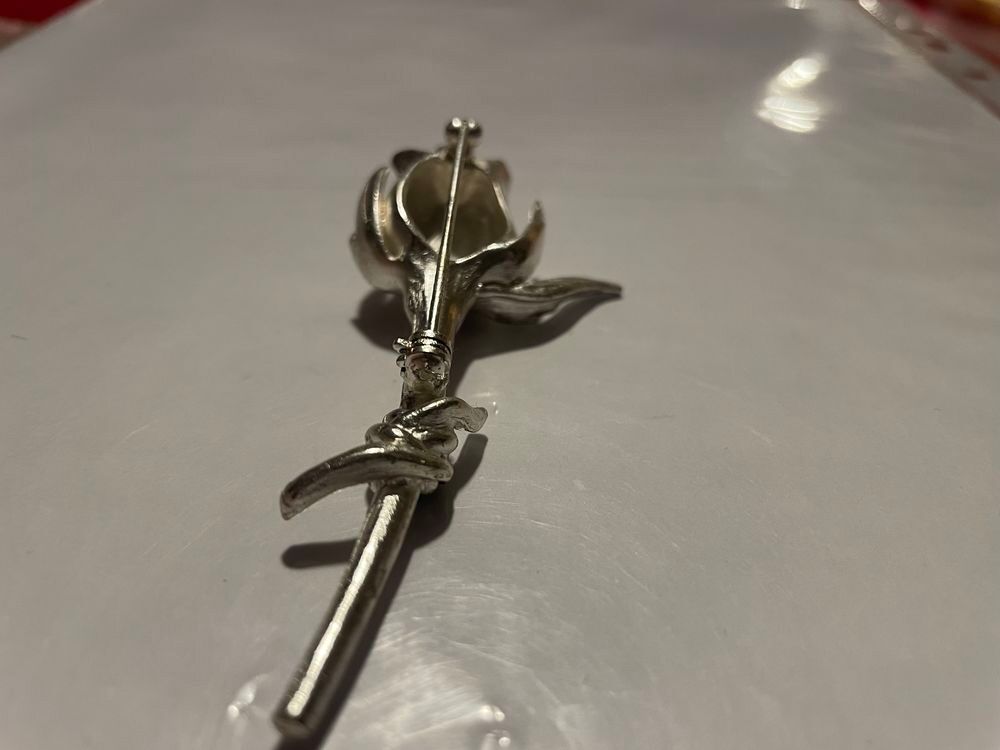 Broche argent&eacute;e Rose ANTIGONA Bijoux et montres
