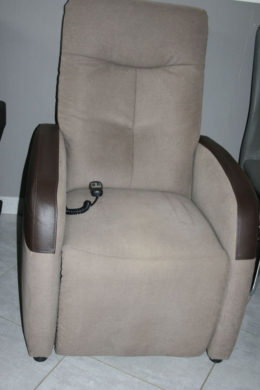 Fauteuil de confort &eacute;lectrique Meubles