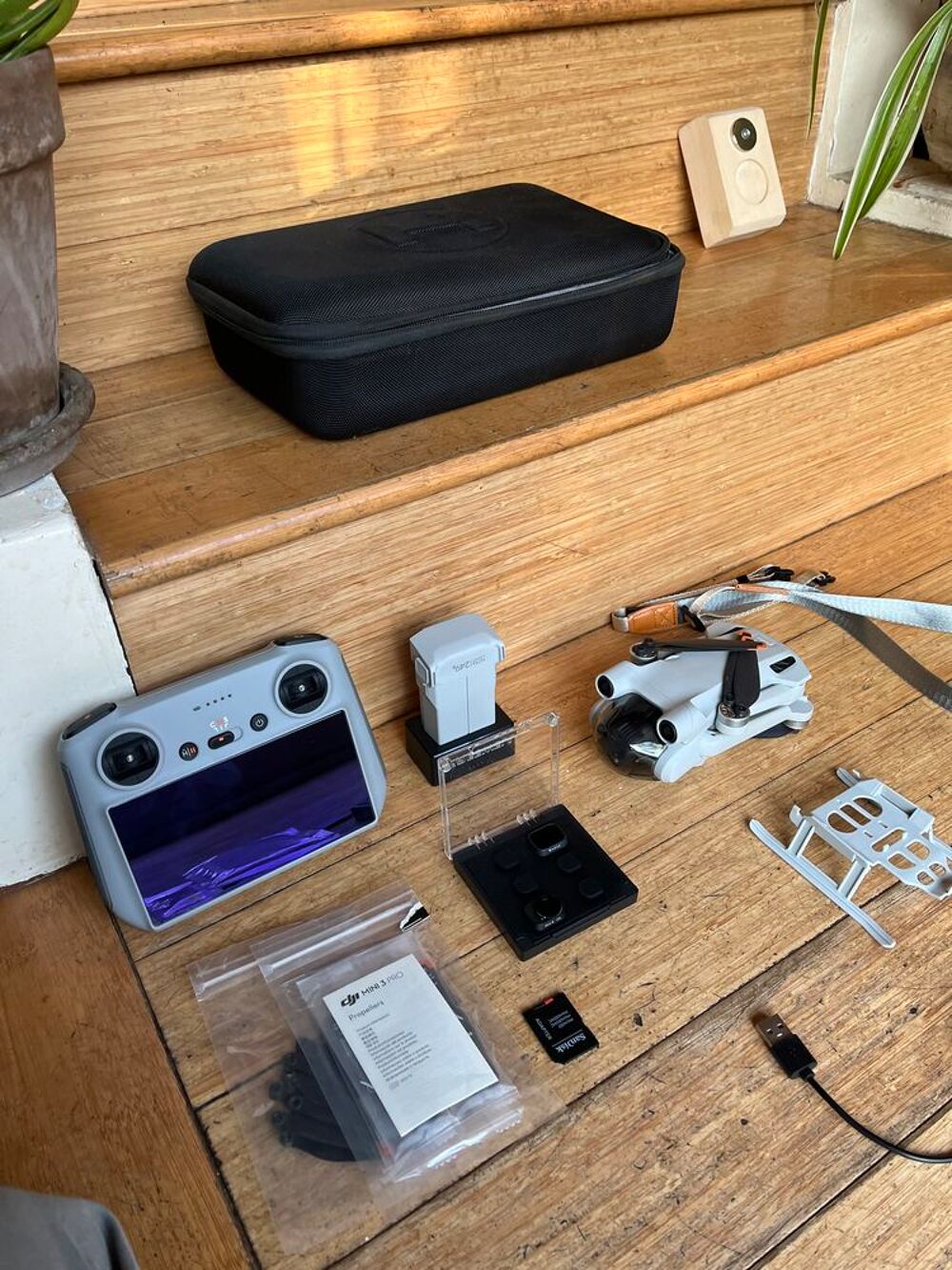 drone DJI Mini 3 Pro avec accessoires ( tr&egrave;s bon &eacute;tat ) Photos/Video/TV