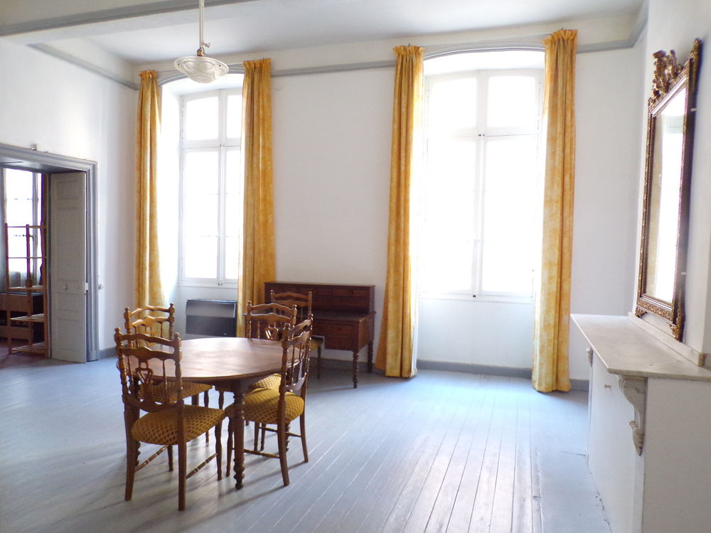 Appartement 3 pièces 105 m² · à Limoux · 105 m² · 100 000 €